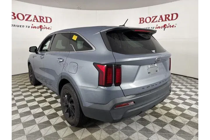 $16000 : Kia Sorento 2021 LX 4dr SUV image 6