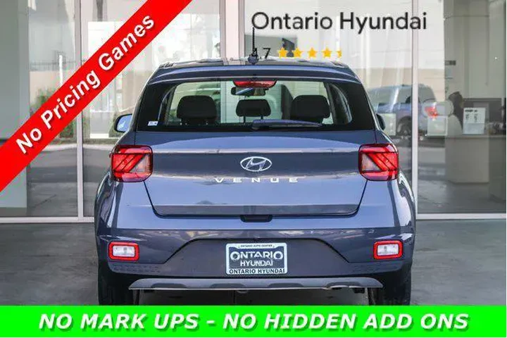 $20430 : Hyundai VENUE 2024 SE 4dr Cr image 7
