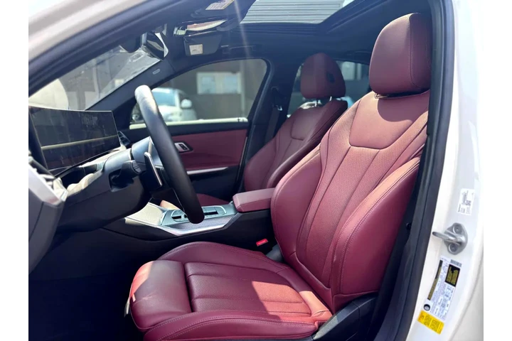 2023 BMW 330i 330i MSPORT image 7