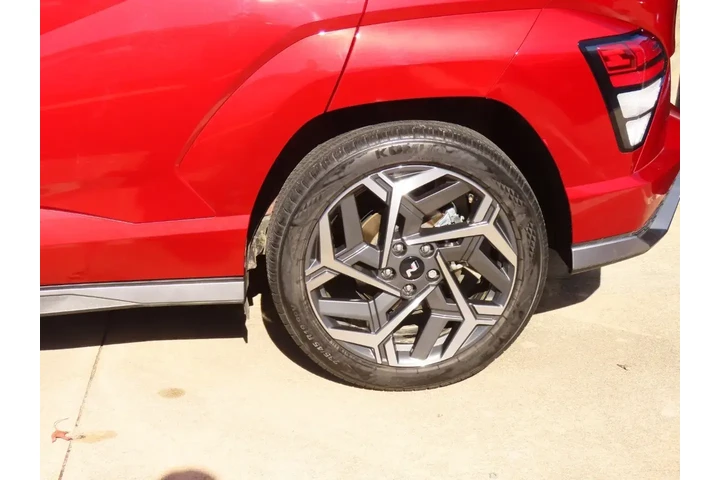 $20499 : Hyundai KONA 2024 N Line 4dr image 9