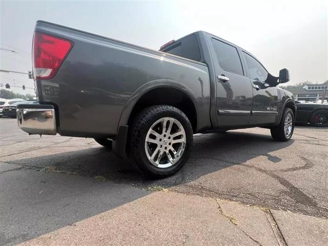 $8850 : 2012 NISSAN TITAN CREW CAB image 4