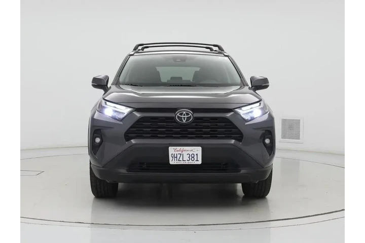 $35998 : Toyota RAV4 2023 AWD XLE Pre image 5