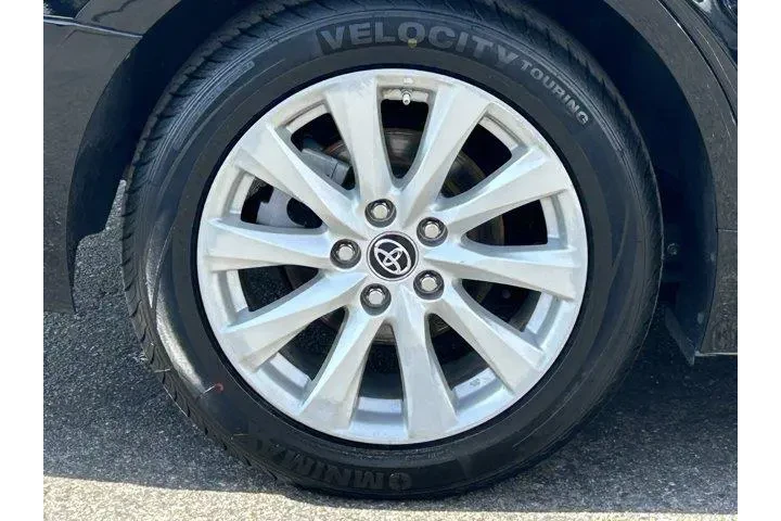 $19999 : Toyota Camry 2019 SE 4dr Sed image 7