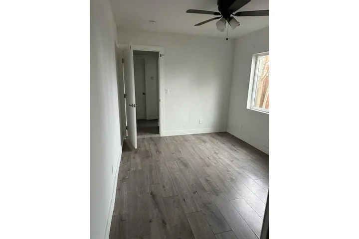 $850 : Cuarto de renta, este de L.A image 1