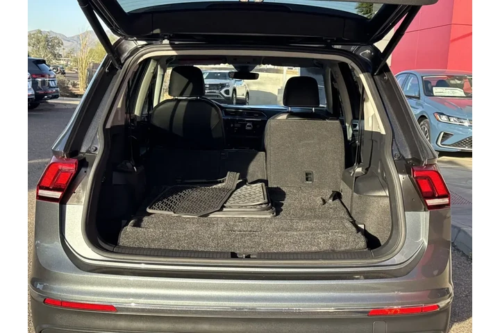 Volkswagen Tiguan 2022 SE 4d image 7