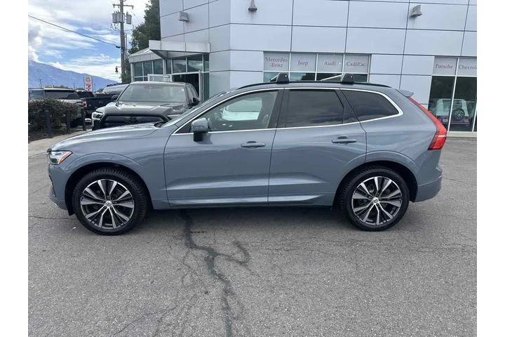 $27910 : 2022 XC60 Momentum image 3