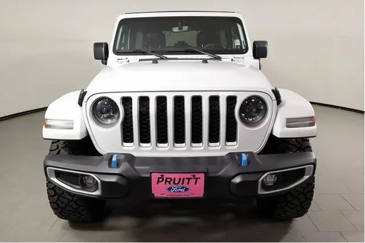 Jeep Wrangler 2023 4x4 Sahar image 2