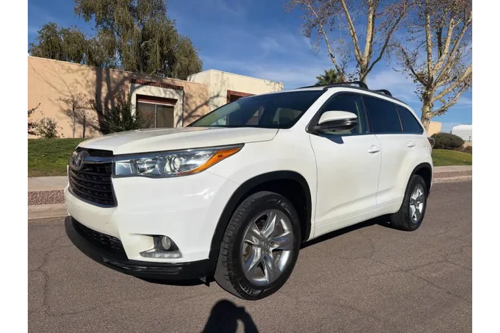 $15495 : 2015 Highlander image 2