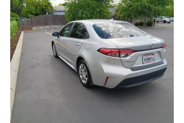 $23995 : Toyota Corolla 2025 LE 4dr S image 5