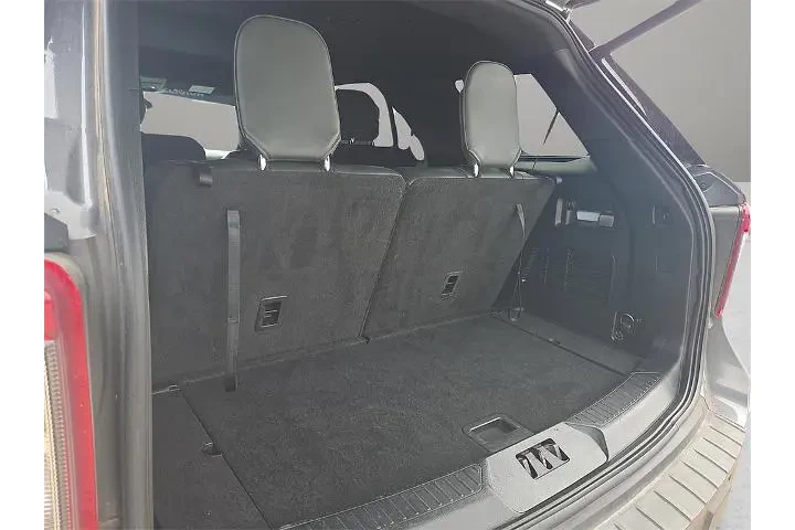 $30000 : Ford Explorer 2022 AWD Timbe image 9