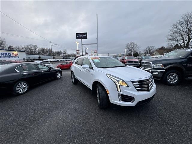 $17990 : 2018 XT5 image 1