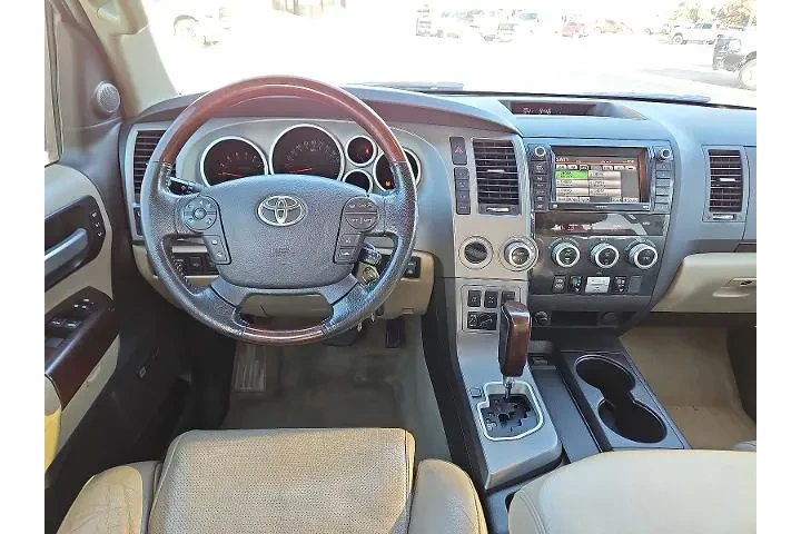 $9525 : Toyota Sequoia 2011 4x4 Plat image 7