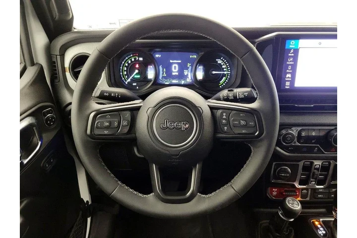 $37998 : Jeep Wrangler 2025 4x4 Willy image 10