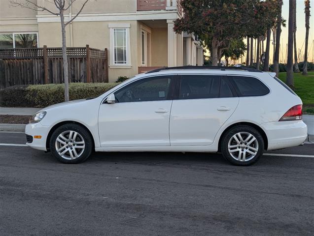 $9988 : 2012 Jetta SportWagen TDI image 9