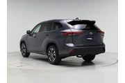 $32998 : Toyota Highlander 2020 XLE 4 thumbnail