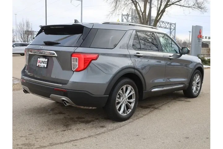 $29777 : Ford Explorer 2024 Limited 4 image 10