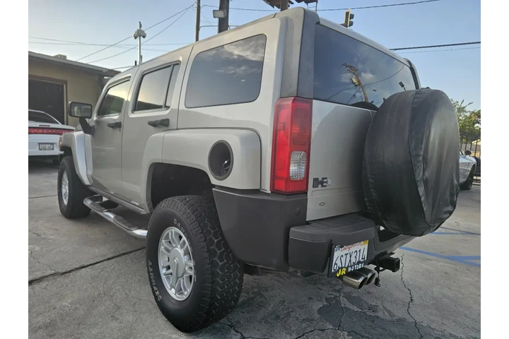 $11995 : 2008 HUMMER H3 Luxury image 5