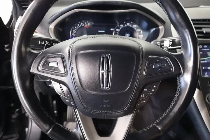 $17191 : Lincoln MKZ 2019 AWD Reserve image 3