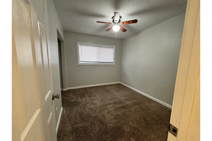 $1050 : 3 Recamaras 1 Baño image 10