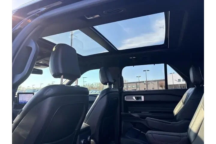 $27950 : Ford Explorer 2020 AWD Limit image 10