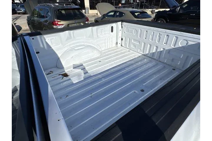 $38548 : Ford F-150 2023 4x4 XLT 4dr image 10