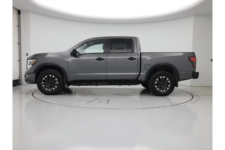 $37998 : Nissan Titan 2023 4x4 PRO-4X image 3