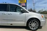 $5295 : 2012 Town and Country Touring thumbnail