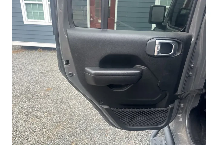 $32999 : Jeep Wrangler Unlimited 2021 image 8