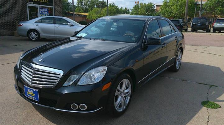 $11599 : 2011 Mercedes-Benz E-Class E image 3