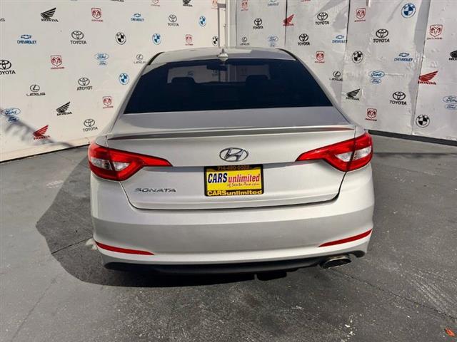 $10995 : Used 2015 Sonata 4dr Sdn 2.4L image 4