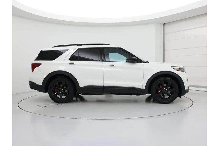 $33998 : Ford Explorer 2022 AWD ST 4d image 7
