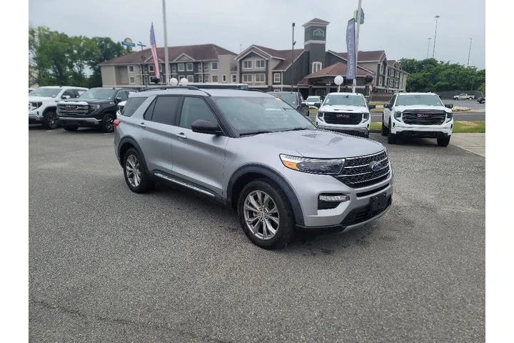 $23291 : Ford Explorer 2022 XLT 4dr S image 1