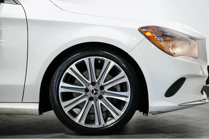 $16449 : 2019 CLA 250 Coupe image 10