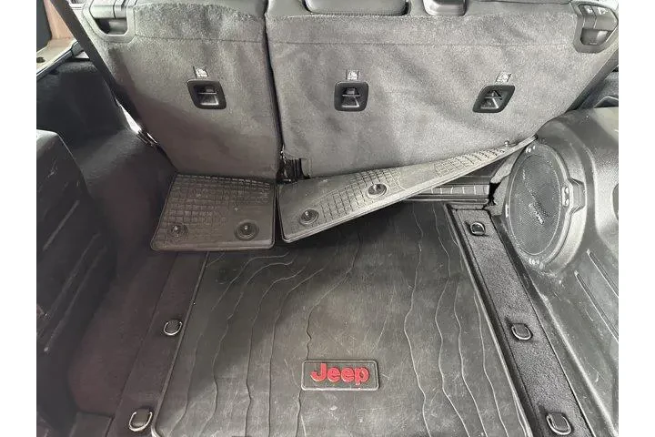 $29335 : Jeep Wrangler Unlimited 2021 image 5