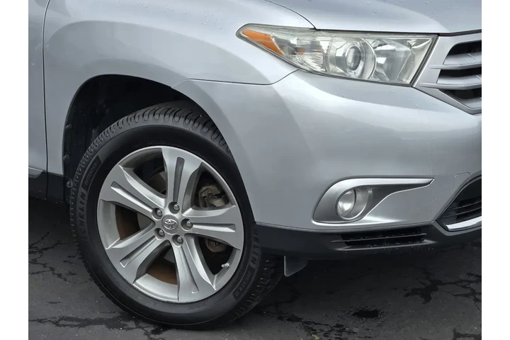 $14588 : Toyota Highlander 2011 AWD L image 9