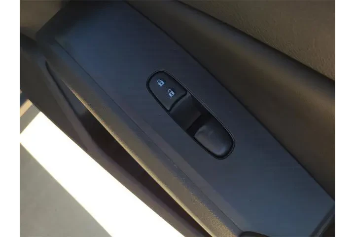 $19328 : Nissan Altima 2025 2.5 SV 4d image 9