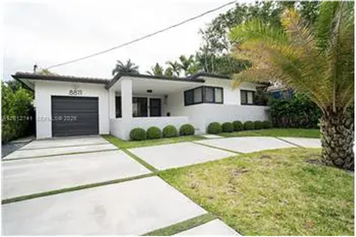 $9900 : Rental property with 4 bedro image 2