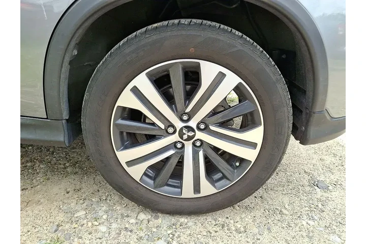 $19953 : Mitsubishi Outlander Sport 2 image 7