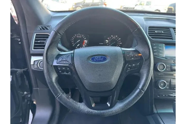 $12214 : Ford Explorer 2017 XLT 4dr S image 7