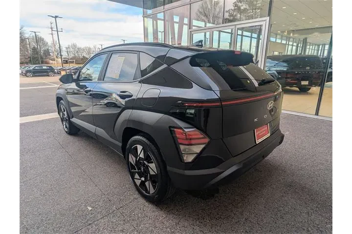 $22549 : Hyundai KONA 2024 SEL 4dr Cr image 4