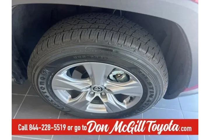 $32740 : Toyota RAV4 Hybrid 2025 AWD image 5