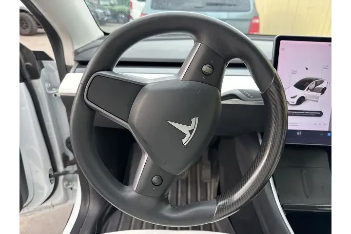 $23203 : Tesla Model Y 2020 AWD Long image 8