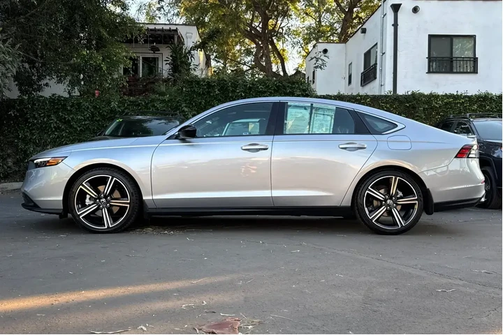 $25299 : Honda Accord Hybrid 2024 Spo image 7