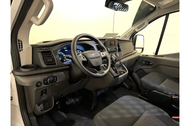 $32900 : Ford Transit 2024 250 3dr SW image 5