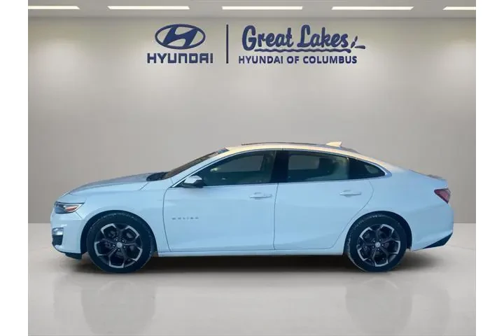 $18777 : Chevrolet Malibu 2022 LT 4dr image 2