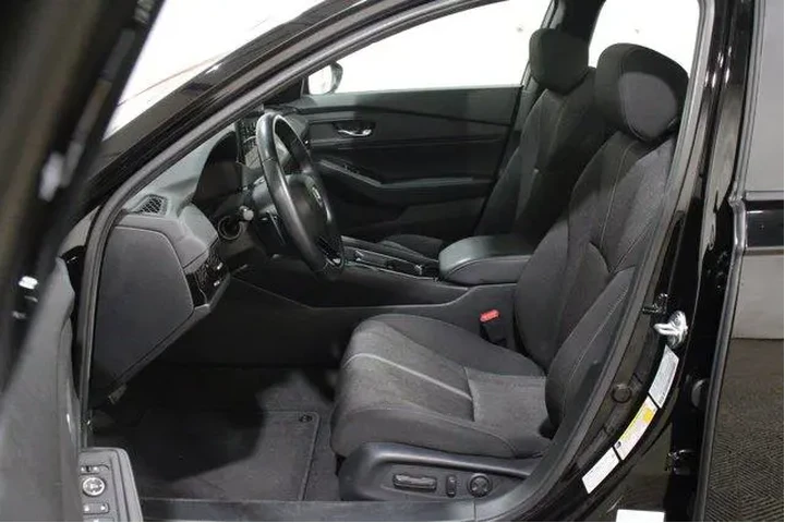 $31892 : Honda Accord Hybrid 2025 Spo image 3