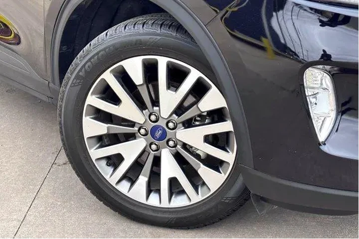 $24977 : Ford Escape 2022 AWD Titaniu image 2