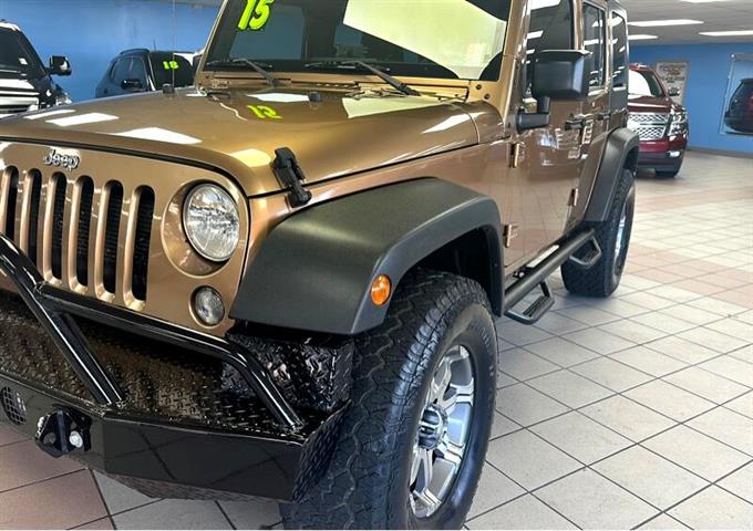 $26829 : Jeep Wrangler Unlimited 4WD 4 image 9