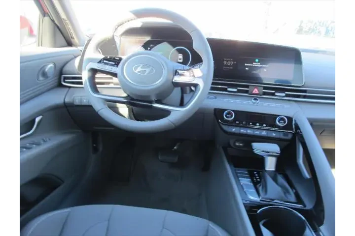 $27730 : Hyundai ELANTRA 2025 SEL Con image 5