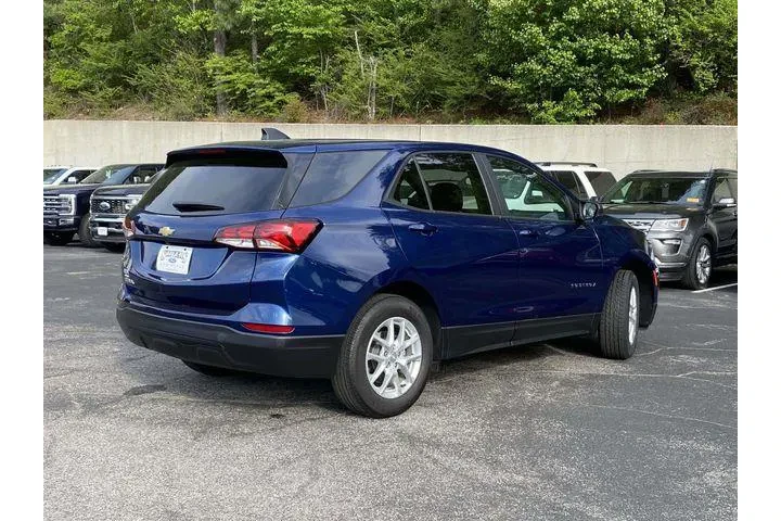 $20490 : Chevrolet Equinox 2023 LS 4d image 3